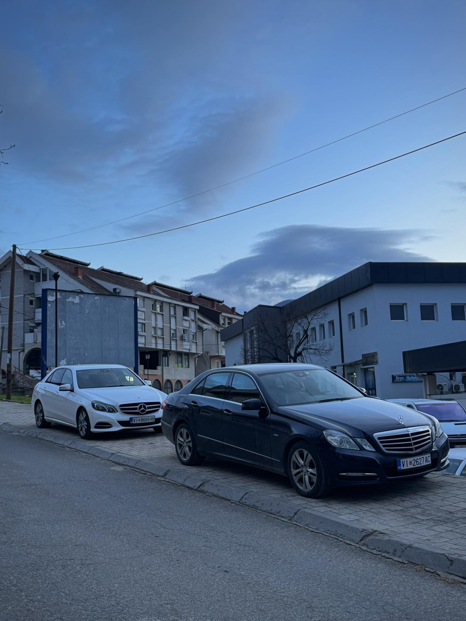 Две Mercedes